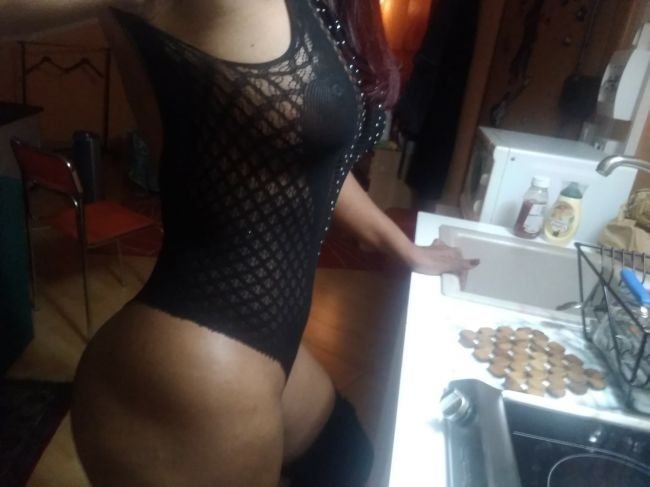 Annuncio Escort Ads - PATRIZIA_NEW HOT HOT SQUIRTING-STRAPOON + POMPINARA+ ESPERTA NEL ORALE SCOPERTO +69+MASSAGGI !+SBORRAMI DOVE VUOI !