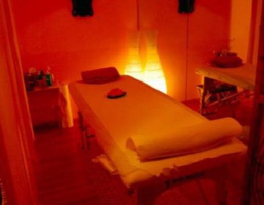 Annuncio Escort Ads - 1 VOLTA MASSAGGIATRICE RELAX LINGAM, PROSTATICO CORPO AL CORPO LATTE NELLE TETTE CON OLIO O CON LA CREMA IN UN AMBIENTE TRANQUILLO