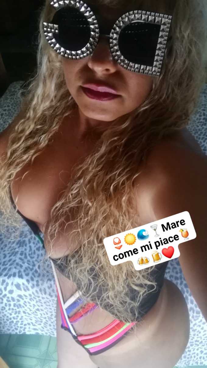Annuncio Escort Ads - SPACA CULLO UNA VERA FEMMINA MA CON UN ARNESE DURO E PIENO DI LATTE