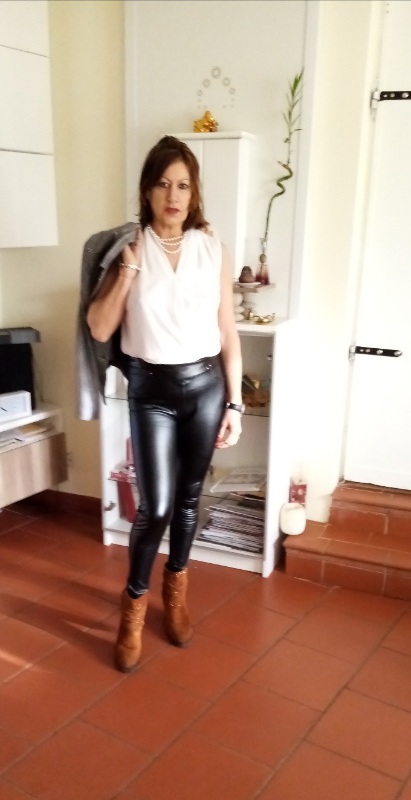 Annuncio Escort Ads - Per te che vuoi passare un evasione di puro piacere calda e complice FATA per soddisfare i tuoi momenti.Solo per educati.No stranieri...34934x34486