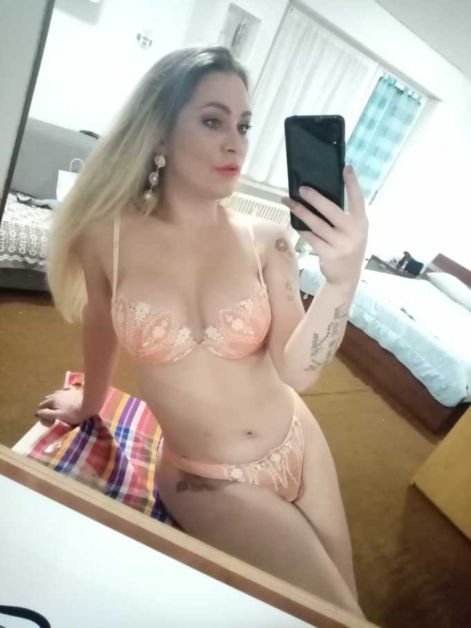 Annuncio Escort Ads - NEW  BELLISSIMA TRANSESSUALE     MICHELLE MARTINELLY      LA REGINA DELEL FOTO      SELFIE  100% REALE